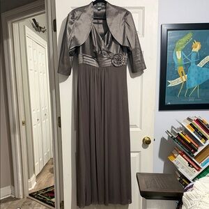 Elegant Taupe Taffeta/Chiffon Evening Gown with Jacket